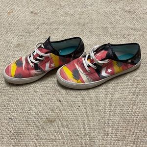 Converse print shoes